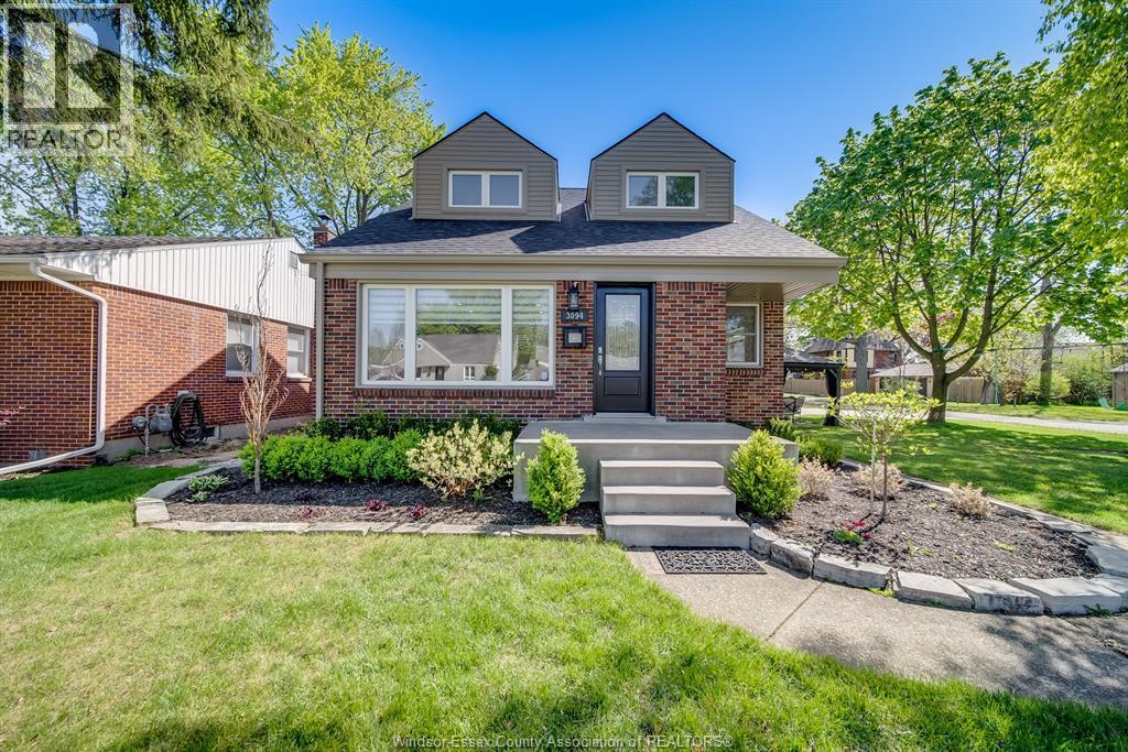 3094 BRUCE, Windsor, Ontario