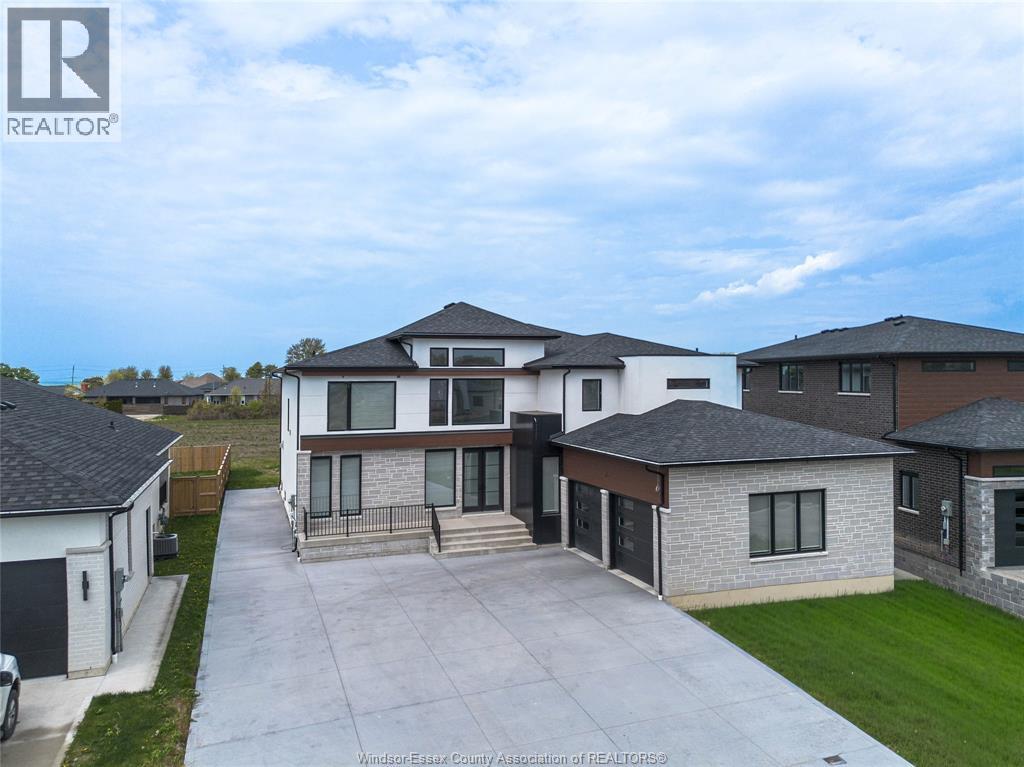 7 CYPRESS POINTE, Leamington, Ontario