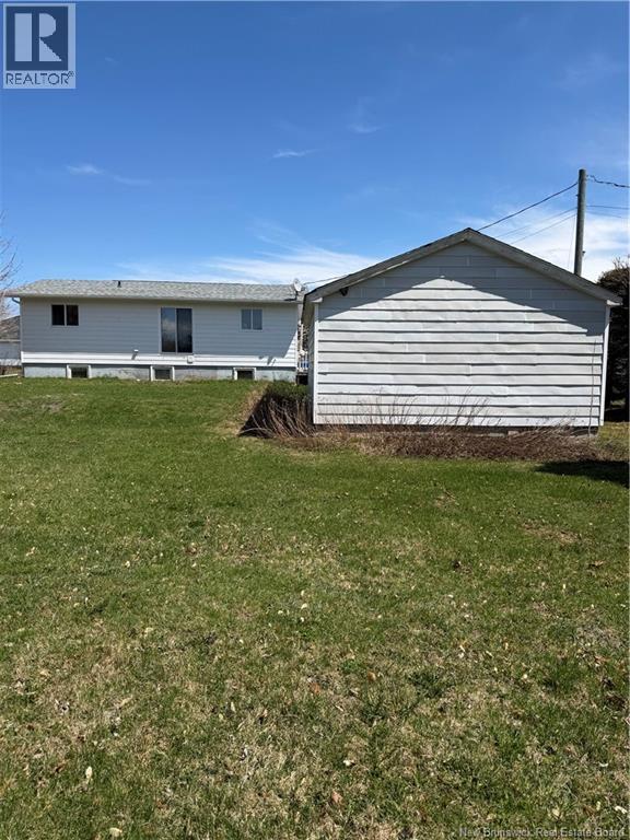 18 Jeux De Lacadie Street, Lamèque, New Brunswick  E8T 1M3 - Photo 6 - NB136464
