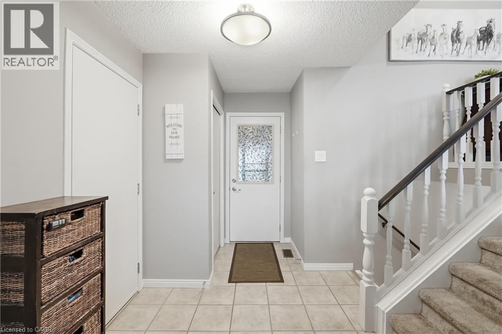 32 Hobart Crescent, Brantford, Ontario  N3P 1V6 - Photo 3 - 40828723