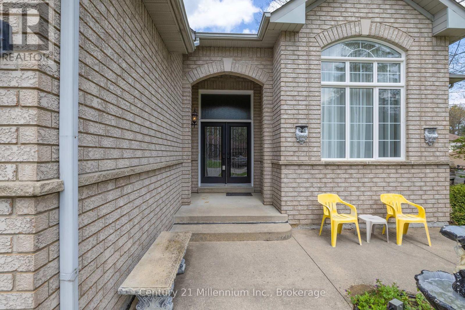 61 Bush Crescent, Wasaga Beach, Ontario  L9Z 1N1 - Photo 4 - S13162276