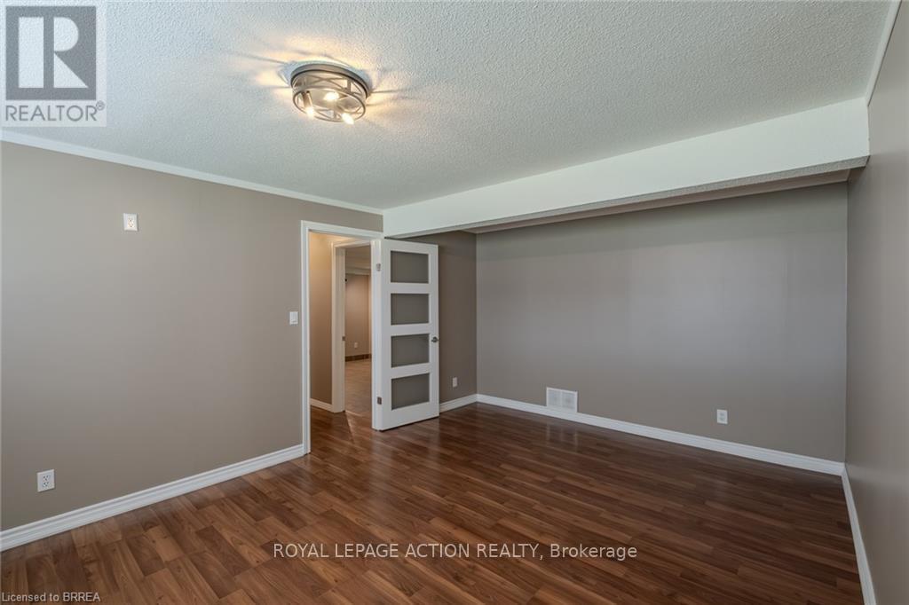 26 Centennial Drive, Brantford, Ontario  N3R 5X7 - Photo 31 - X13162008
