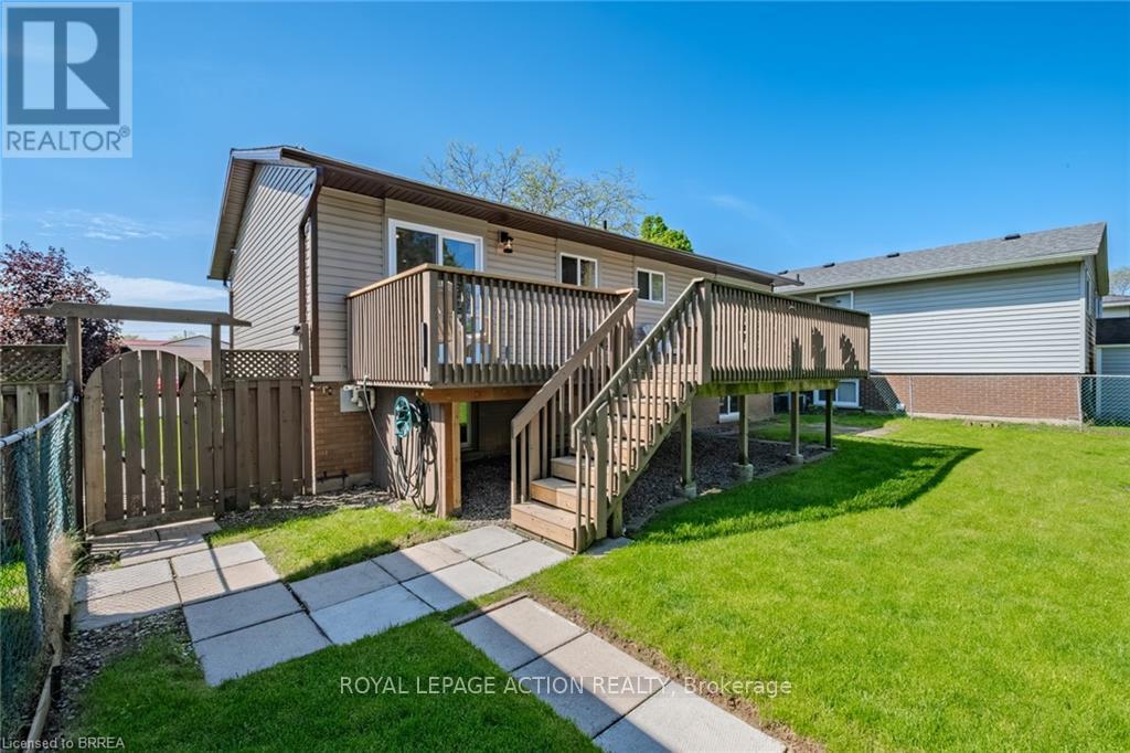 26 Centennial Drive, Brantford, Ontario  N3R 5X7 - Photo 39 - X13162008