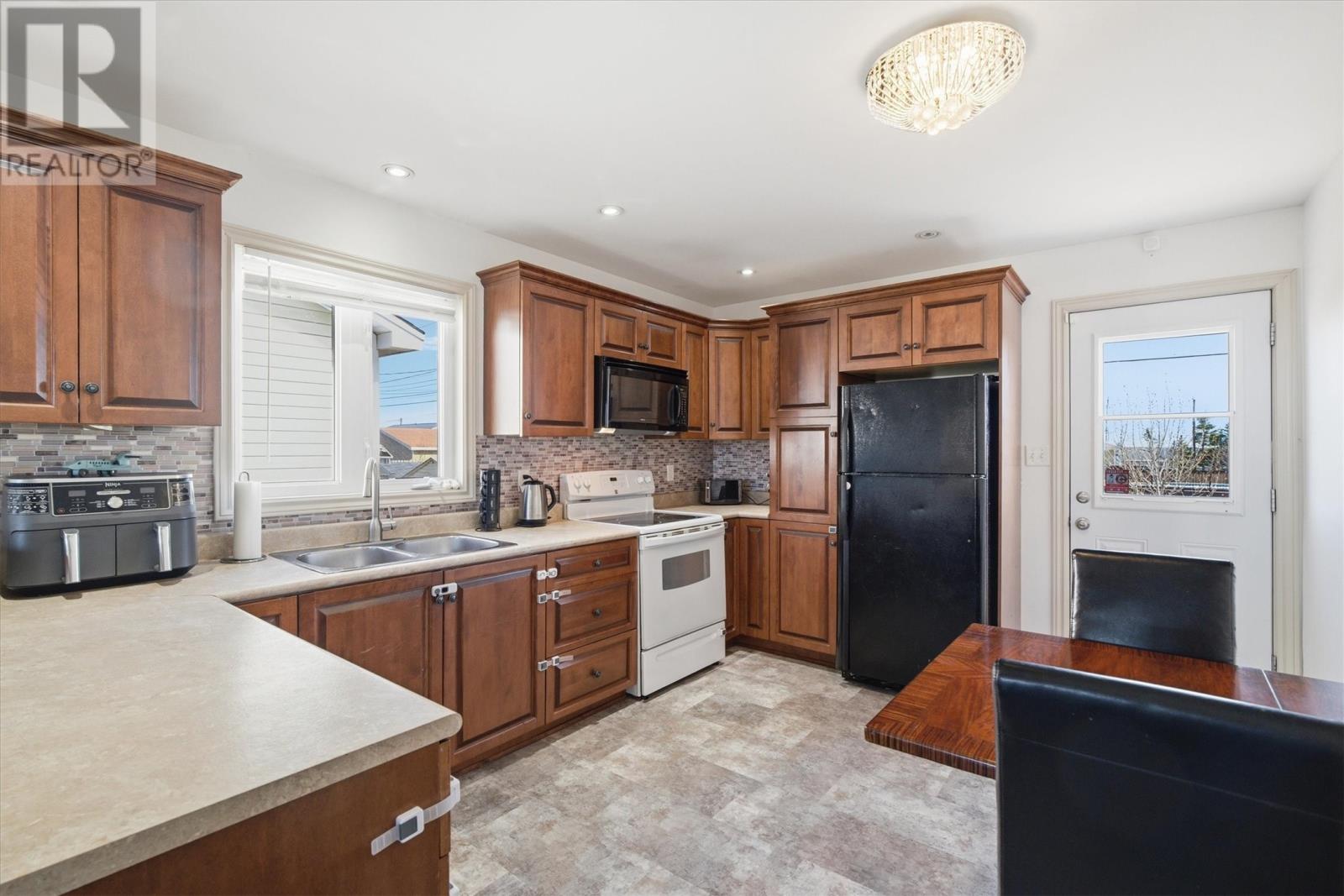 48 Milton Road, Paradise, Newfoundland & Labrador  A1L 1M7 - Photo 8 - 1297921