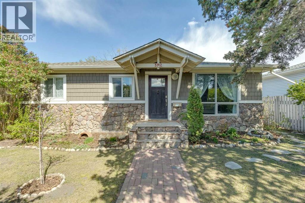3912 77 Street NW, Calgary, Alberta