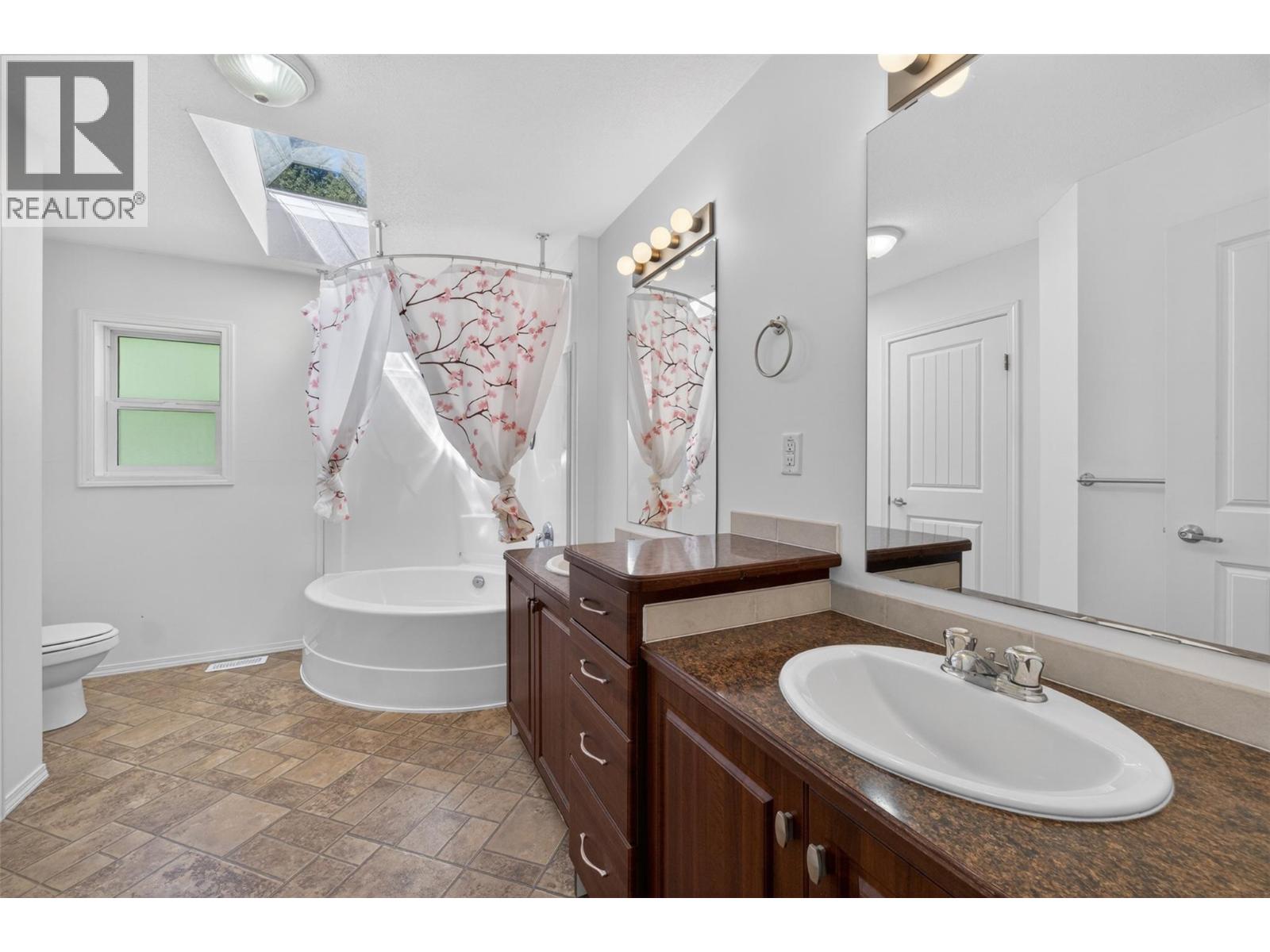 31 Violet Road, Grindrod, British Columbia  V0E 1Y0 - Photo 30 - 10388469