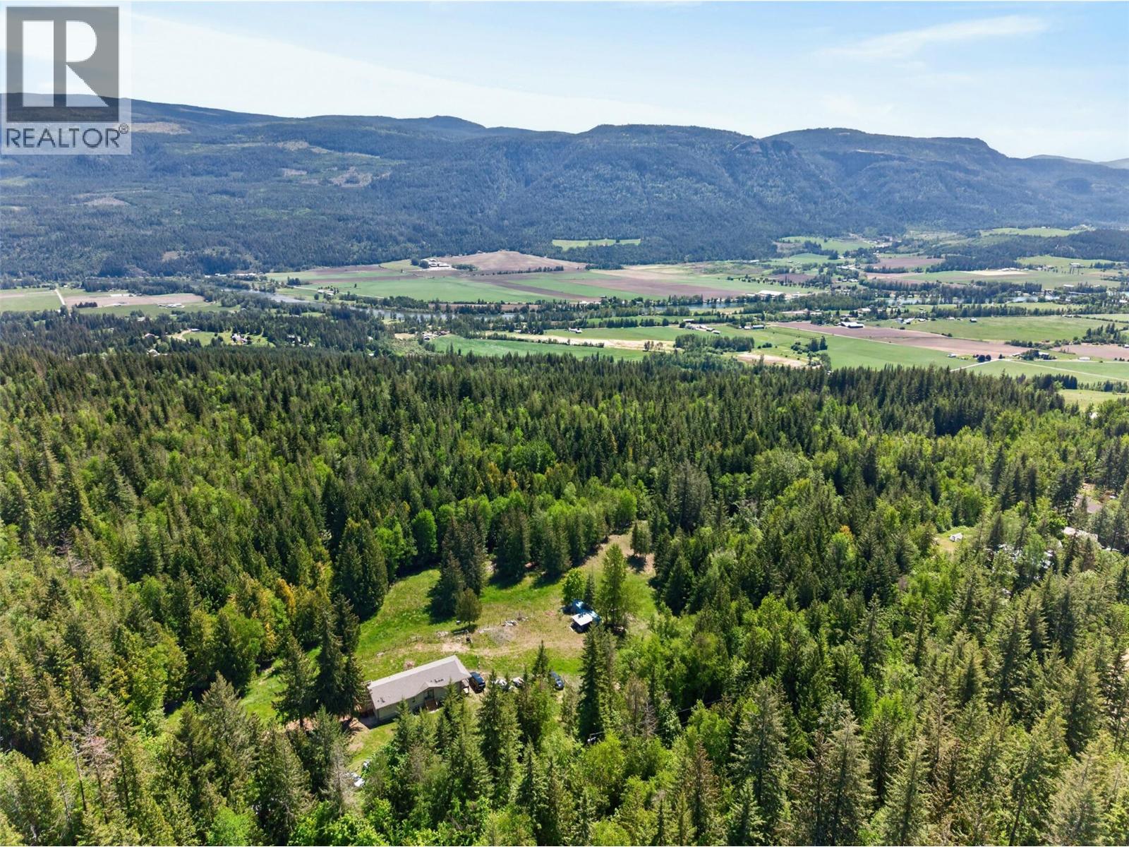 31 Violet Road, Grindrod, British Columbia  V0E 1Y0 - Photo 6 - 10388469
