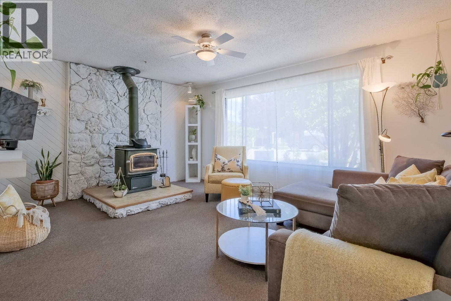 182 Blairmore Crescent, Penticton, British Columbia  V2A 7C5 - Photo 6 - 10388509