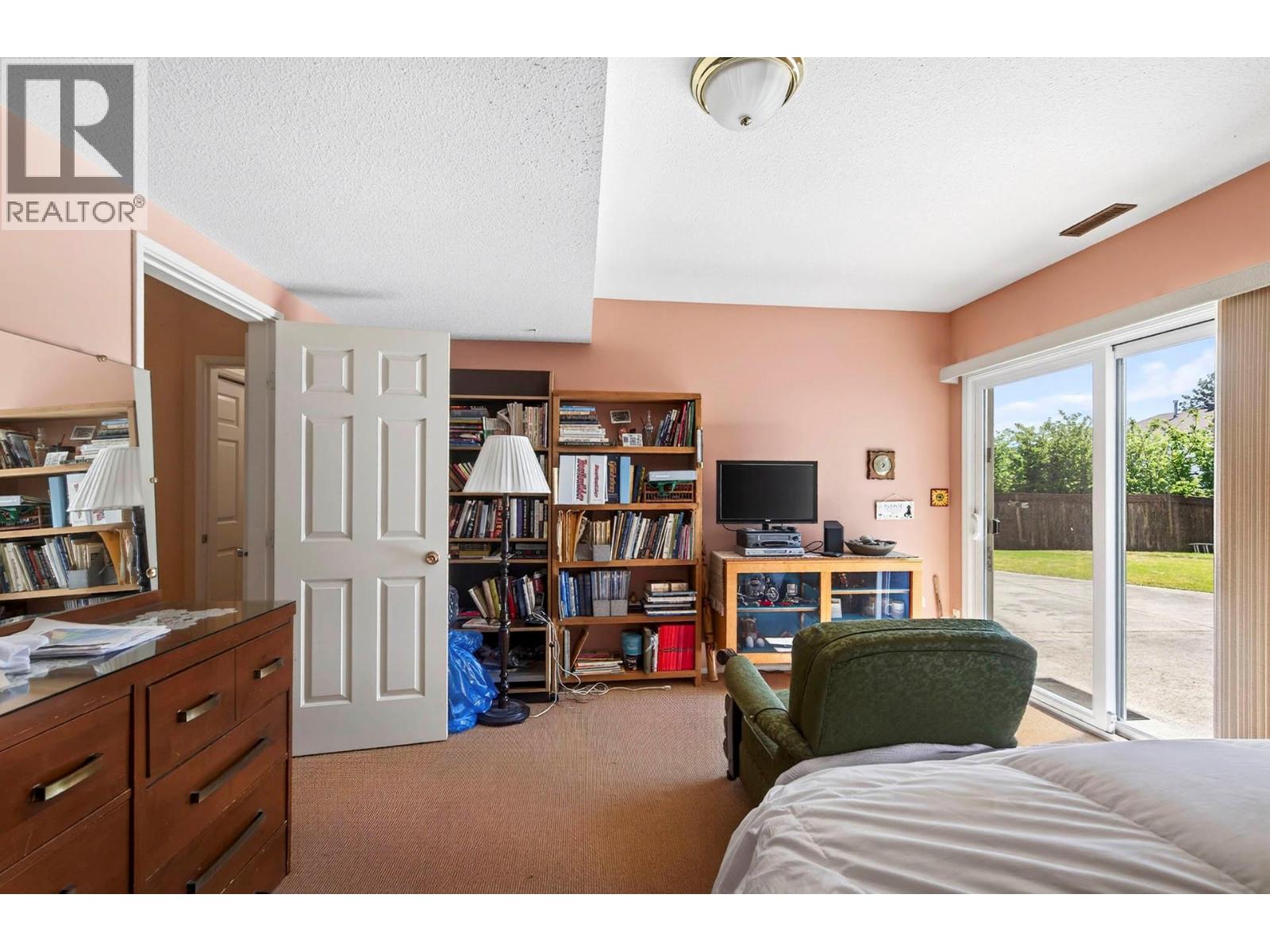 333 Robson Drive, Kamloops, British Columbia  V2E 1W2 - Photo 35 - 10386890