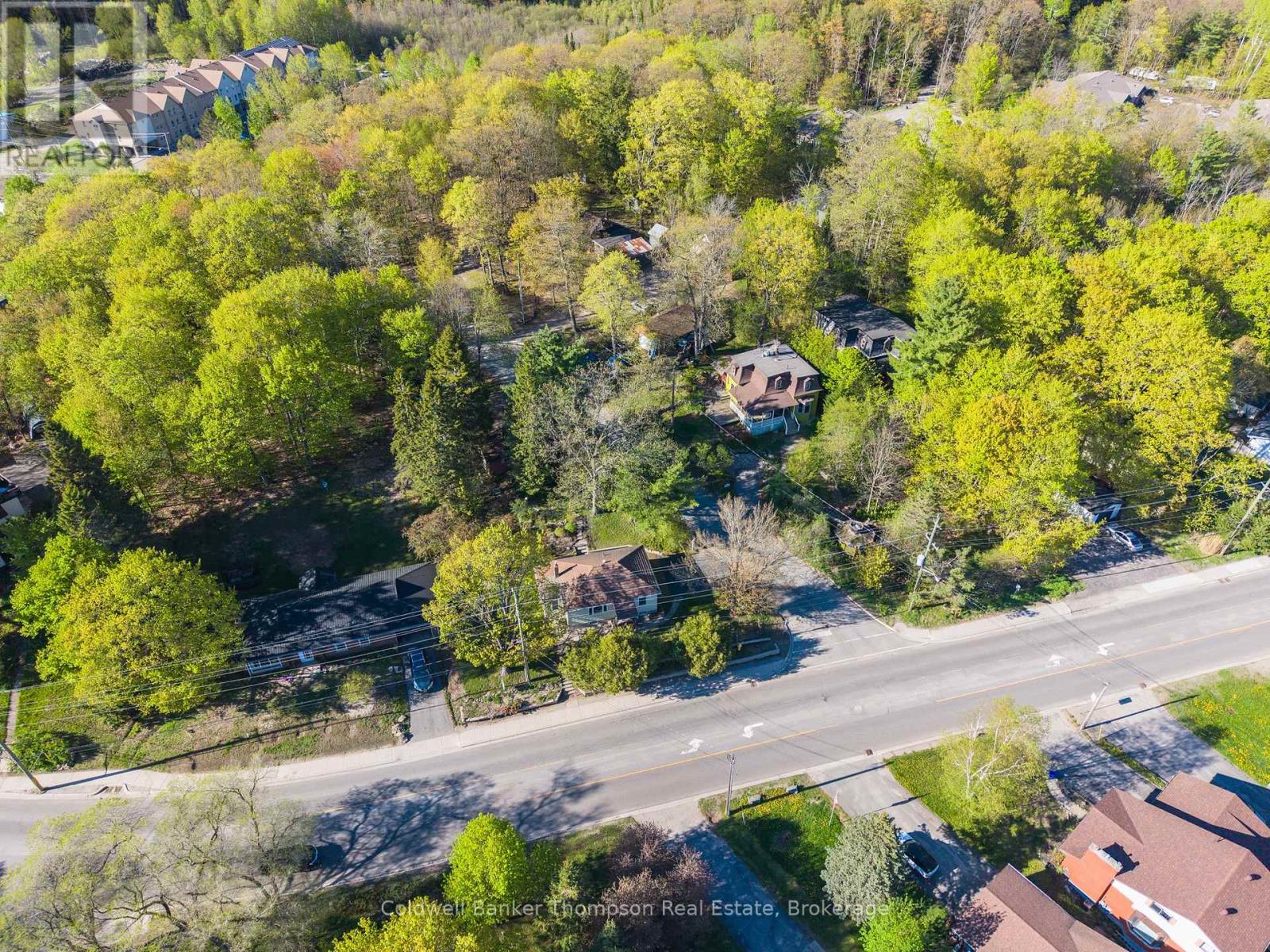 16 West Road, Huntsville, Ontario P1H 1L2 - Photo 2 - X13162236