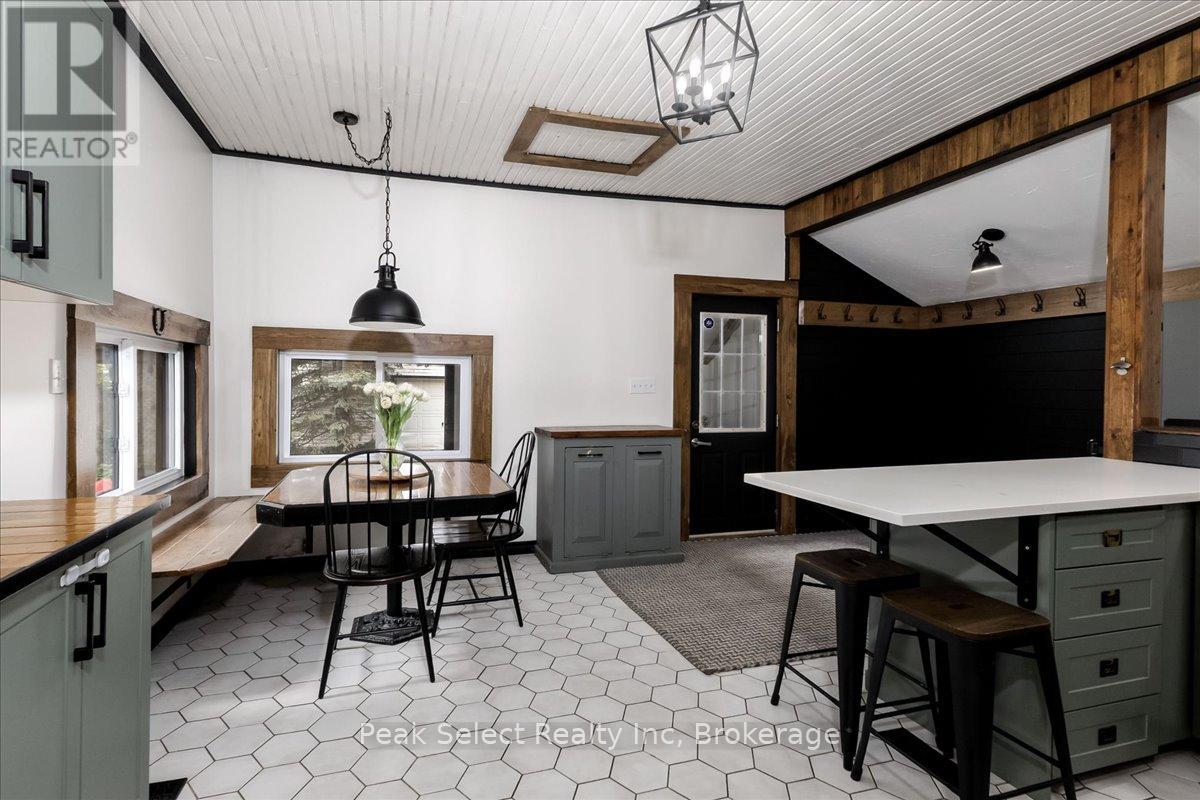 241 King Street, Lucan Biddulph (Granton), Ontario  N0M 1V0 - Photo 11 - X13162256
