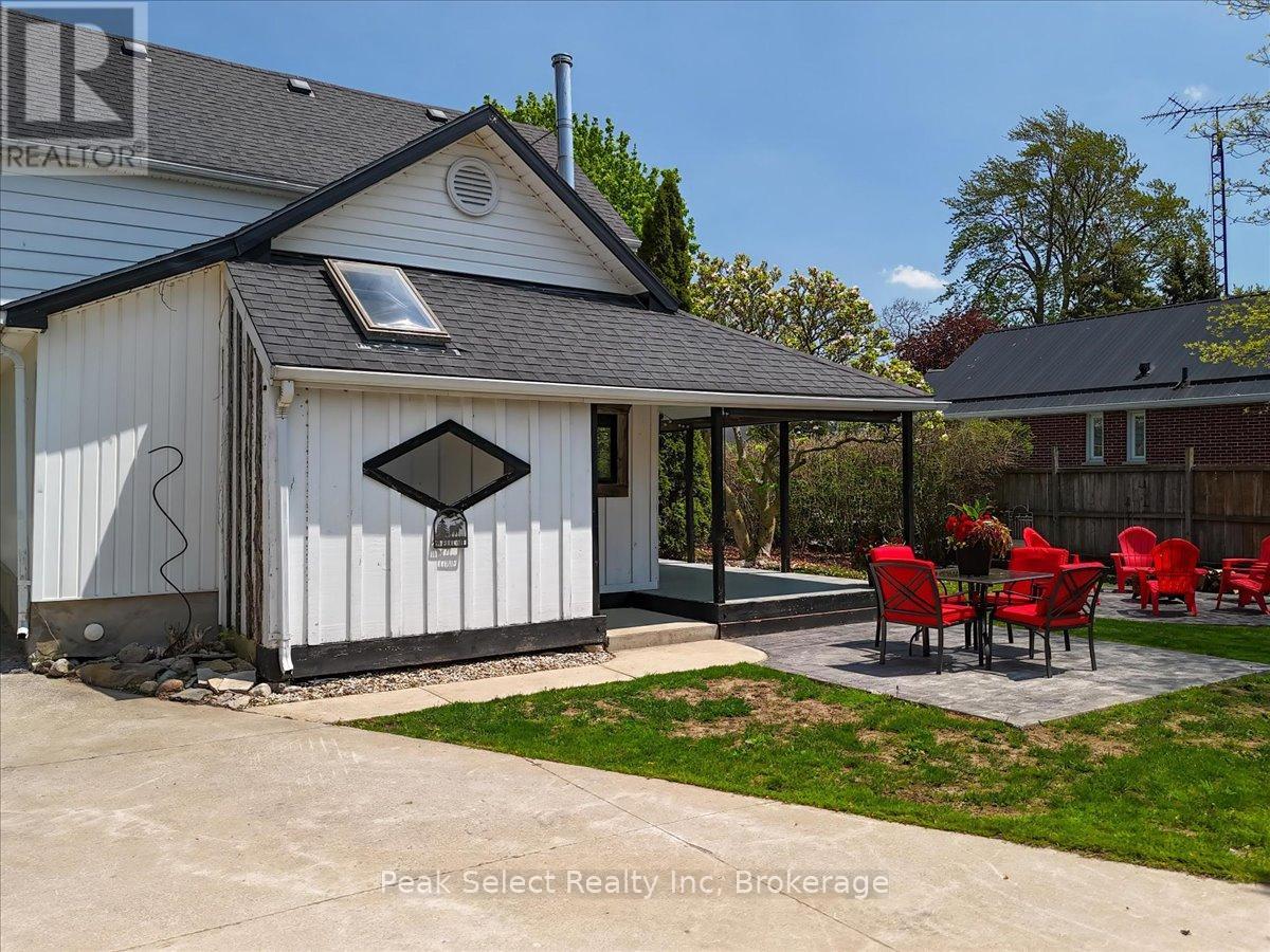 241 King Street, Lucan Biddulph (Granton), Ontario  N0M 1V0 - Photo 2 - X13162256