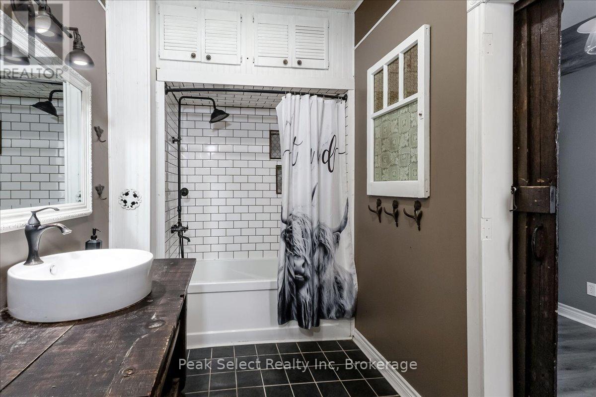 241 King Street, Lucan Biddulph (Granton), Ontario  N0M 1V0 - Photo 22 - X13162256
