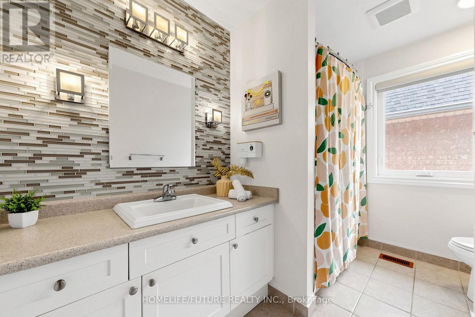 2440 Hollybrook Drive, Oakville, Ontario  L6M 4S8 - Photo 15 - W13156334