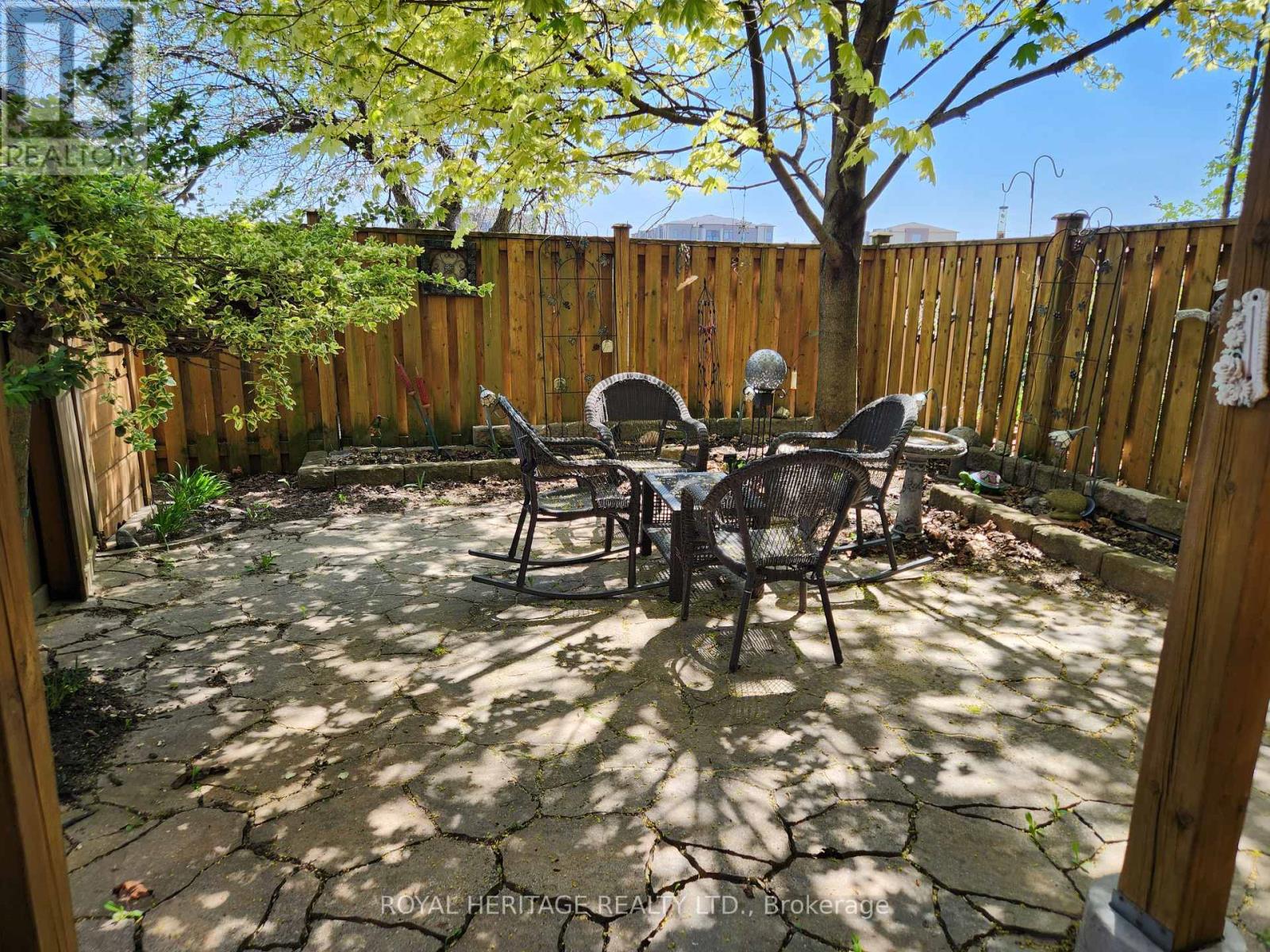 127 Knapton Drive, Newmarket, Ontario  L3X 3B3 - Photo 27 - N13077408