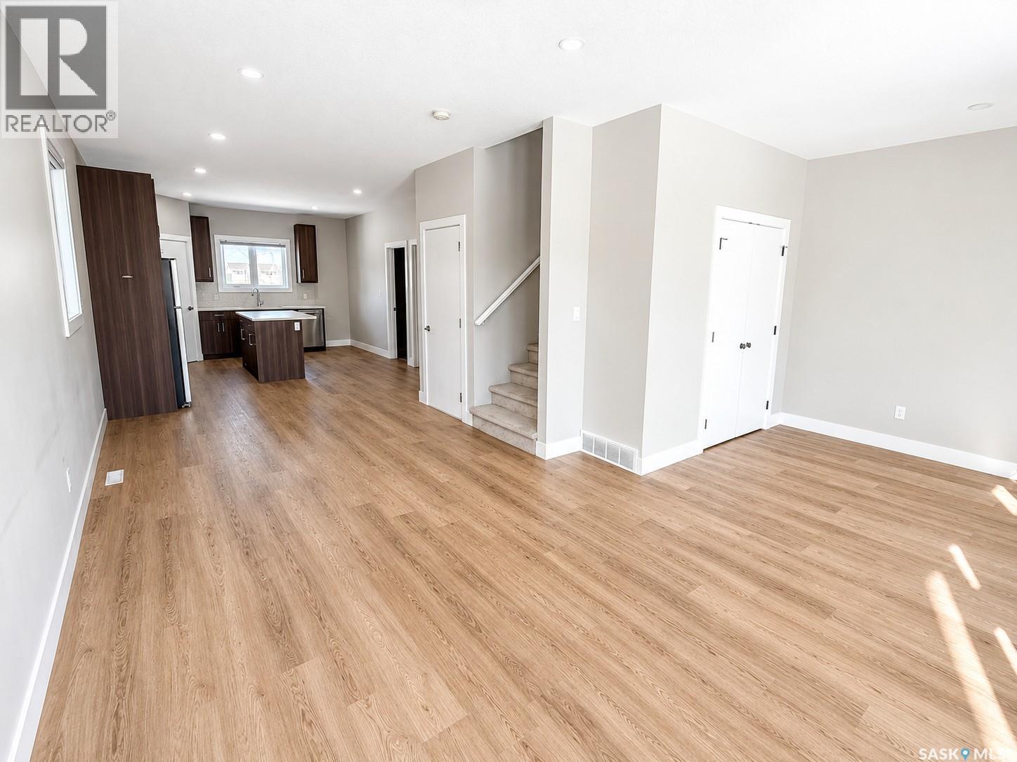 3326 Green Turtle Road, Regina, Saskatchewan S4V 3N6 - Photo 5 - SK031619
