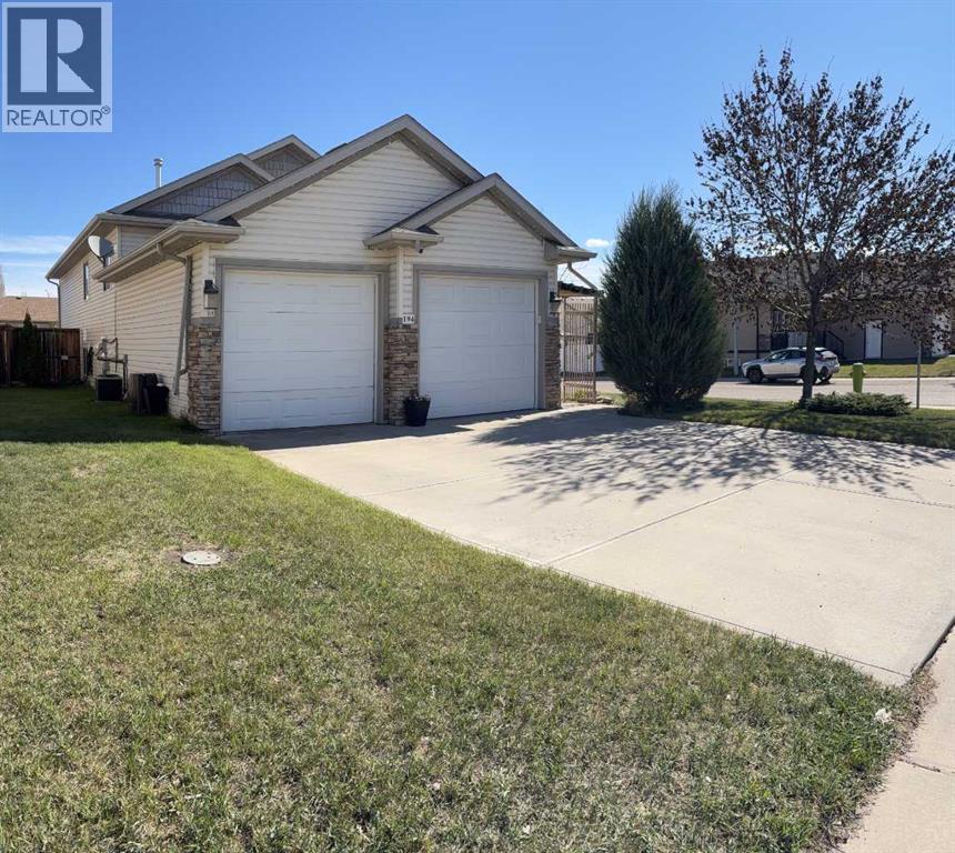 194 Webster Drive, Red Deer, Alberta  T4N 7G9 - Photo 2 - A2310684
