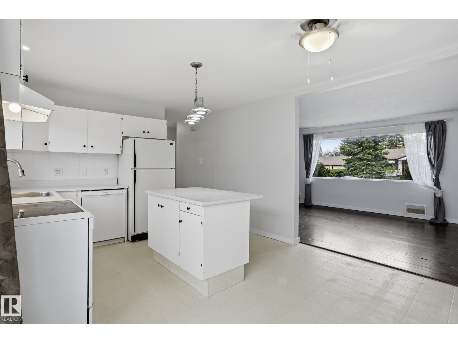 8103 75 Av Nw, Edmonton, Alberta  T6C 0G5 - Photo 7 - E4489367