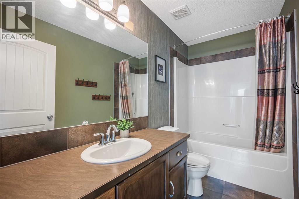 76 Heritage Hill, Cochrane, Alberta  T4C 0L4 - Photo 24 - A2305201
