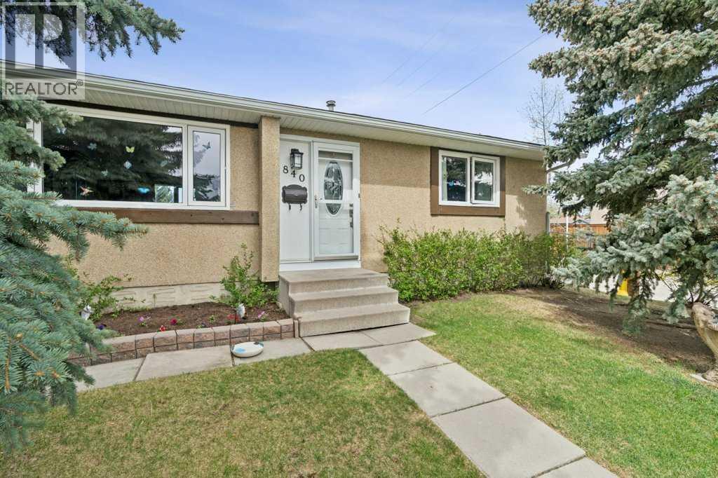 840 Pinecliff Drive NE, Calgary, Alberta