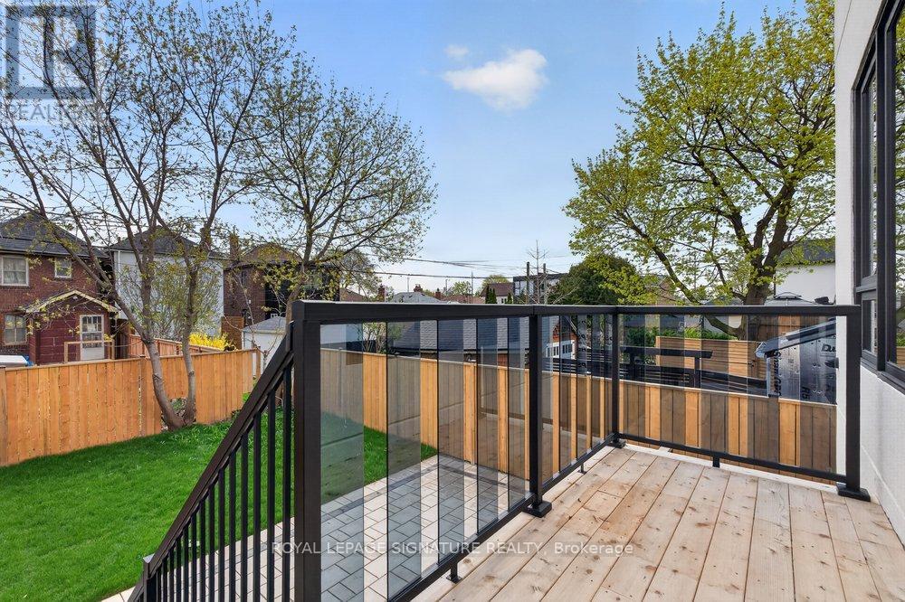53 Lesmount Avenue, Toronto, Ontario  M4J 3V7 - Photo 47 - E13162238