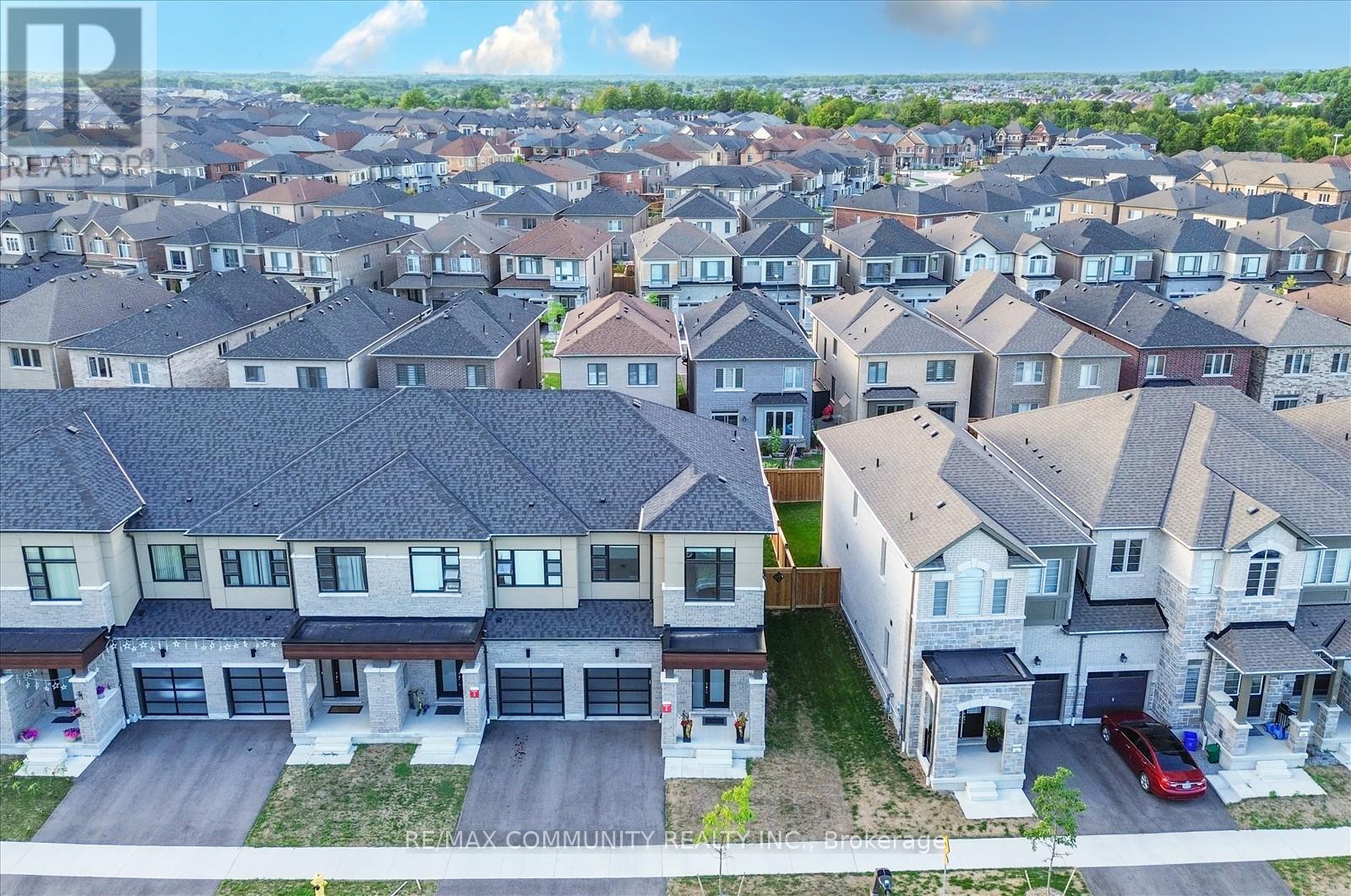 124 Ogston Crescent, Whitby, Ontario  L1P 0H3 - Photo 8 - E13162262