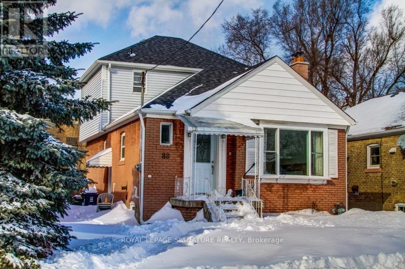 88 WESTVIEW BOULEVARD, Toronto, Ontario