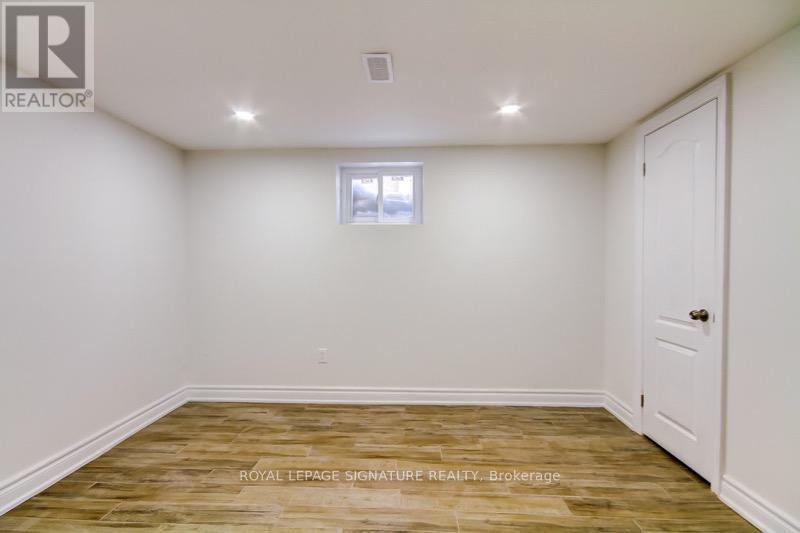 88 Westview Boulevard, Toronto, Ontario  M4B 3J1 - Photo 26 - E13162334