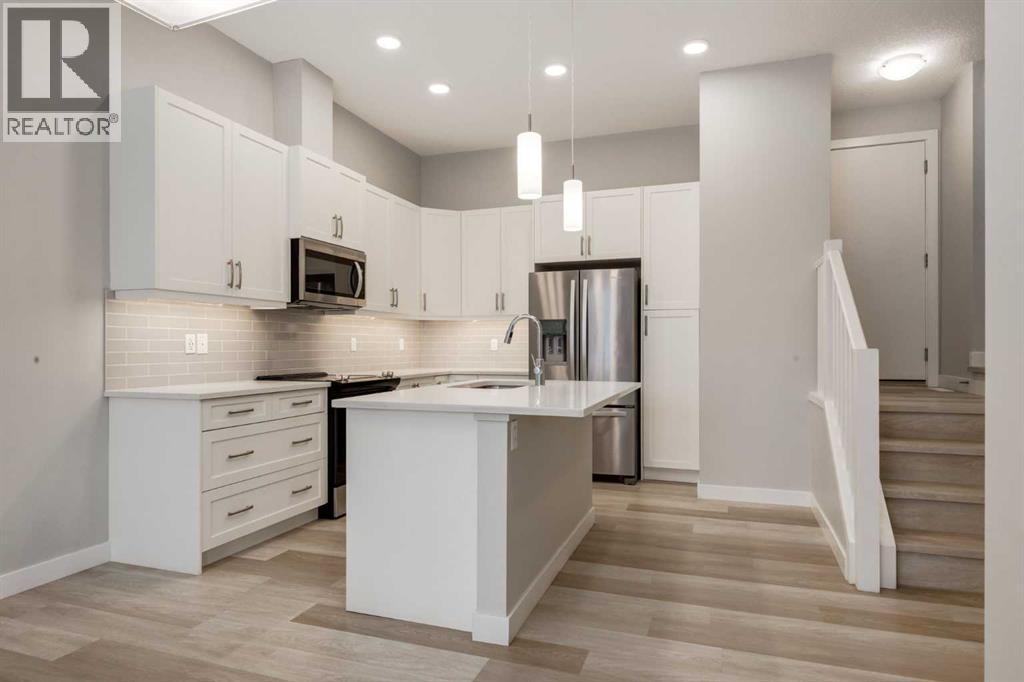 212 Crestbrook Common SW, Calgary, Alberta  T3B 6L1 - Photo 2 - A2308677