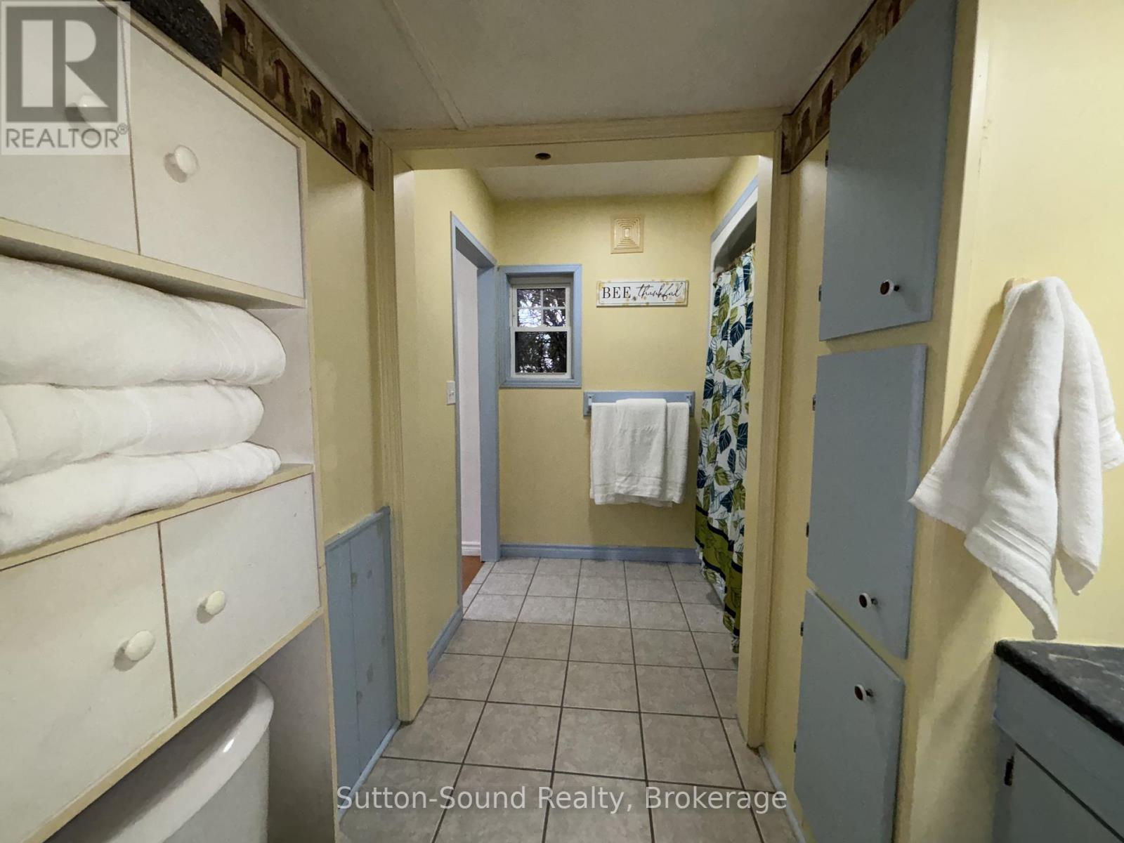 127 Harvey Street, Georgian Bluffs, Ontario  N0H 2N0 - Photo 14 - X12952672