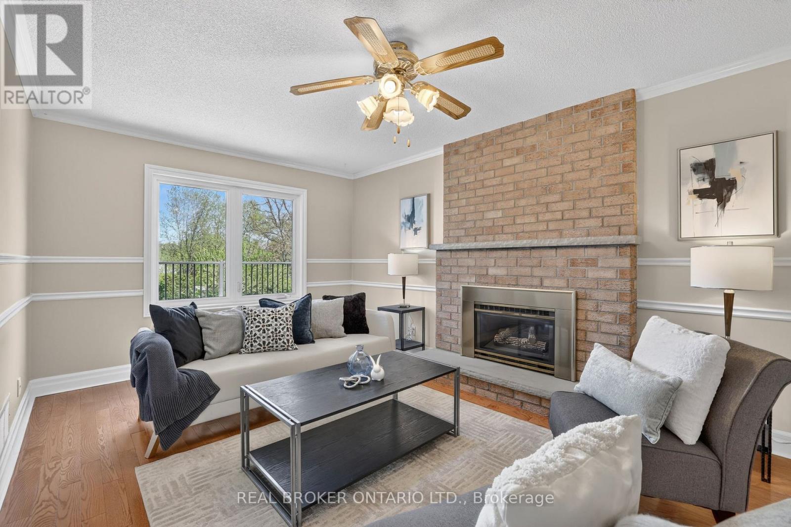 208 Stegman Road, East Gwillimbury, Ontario  L9N 1B6 - Photo 2 - N13162096