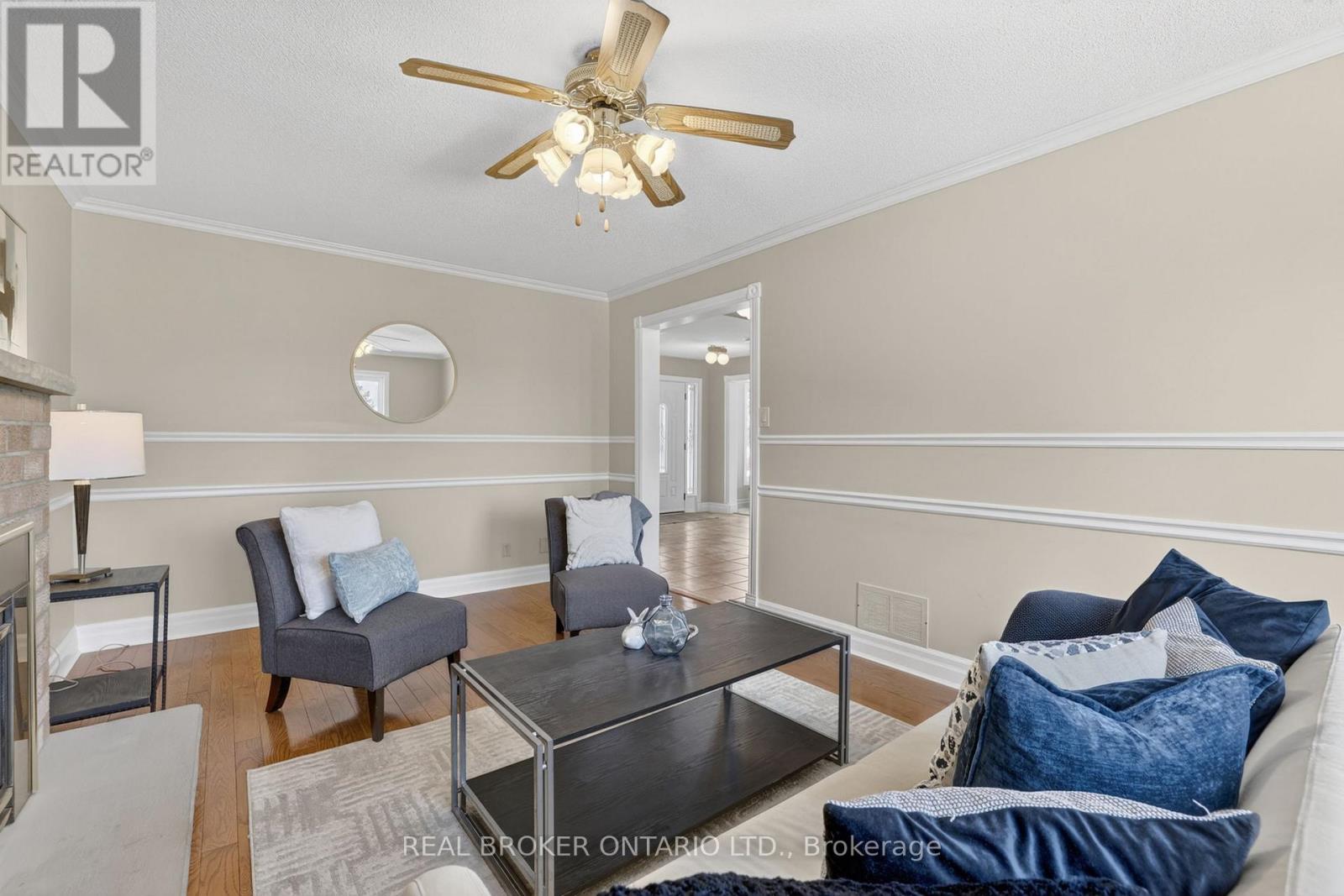 208 Stegman Road, East Gwillimbury, Ontario  L9N 1B6 - Photo 4 - N13162096
