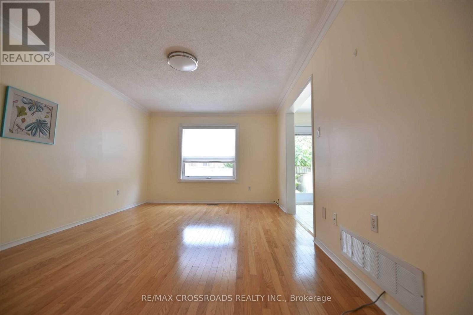 33 Holmwood Street, Richmond Hill, Ontario  L4B 4K5 - Photo 6 - N13162164