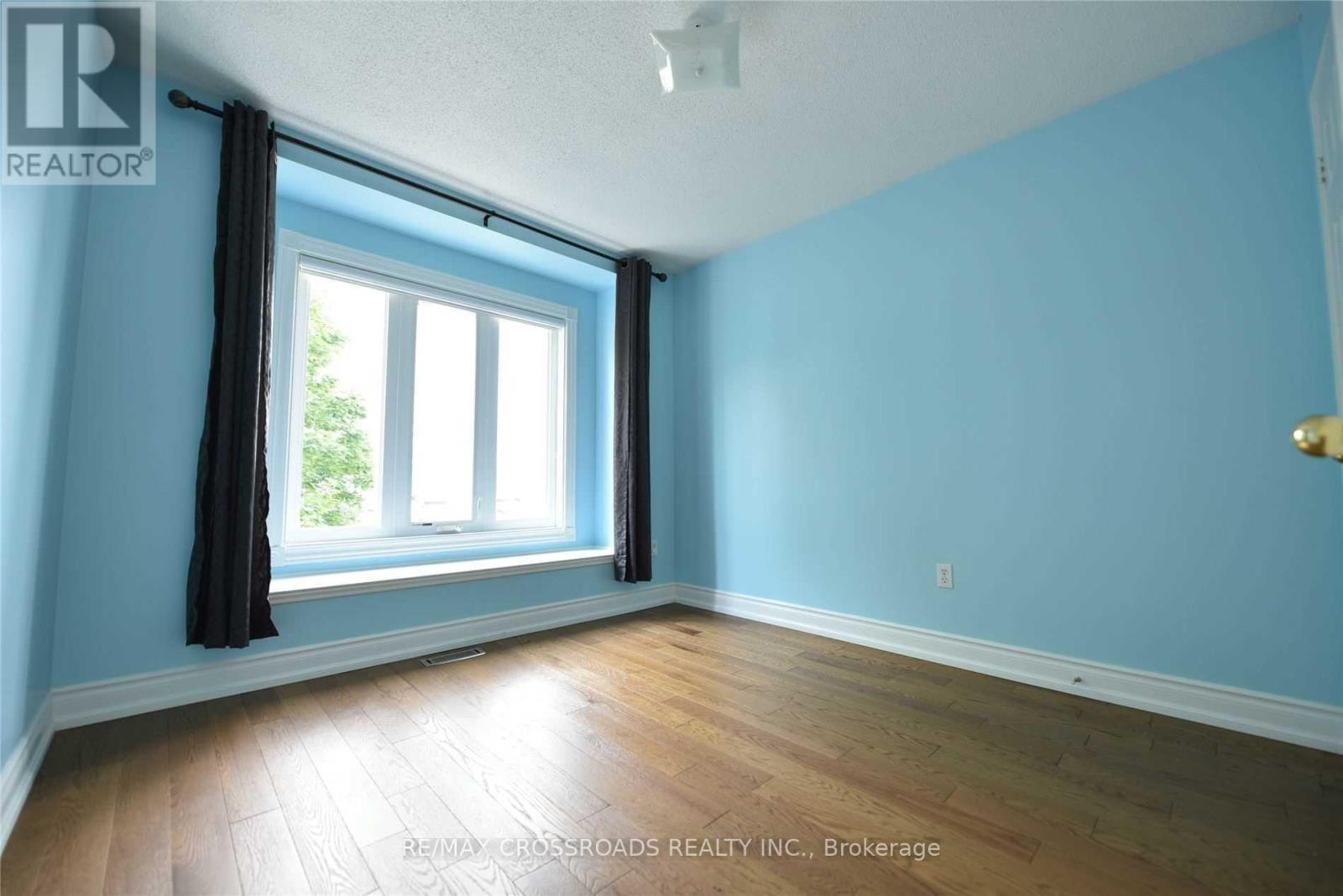 33 Holmwood Street, Richmond Hill, Ontario  L4B 4K5 - Photo 9 - N13162164
