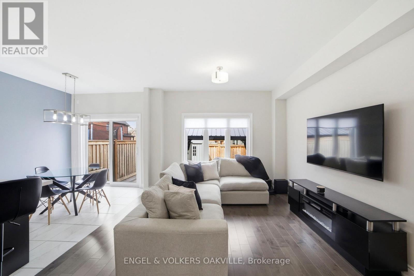 183 Sutherland Avenue, Bradford West Gwillimbury (Bradford), Ontario  L3Z 4H6 - Photo 6 - N13162220