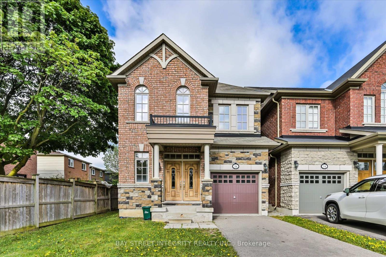 16 Coventry Court, Richmond Hill, Ontario  L4C 0X1 - Photo 1 - N13162374
