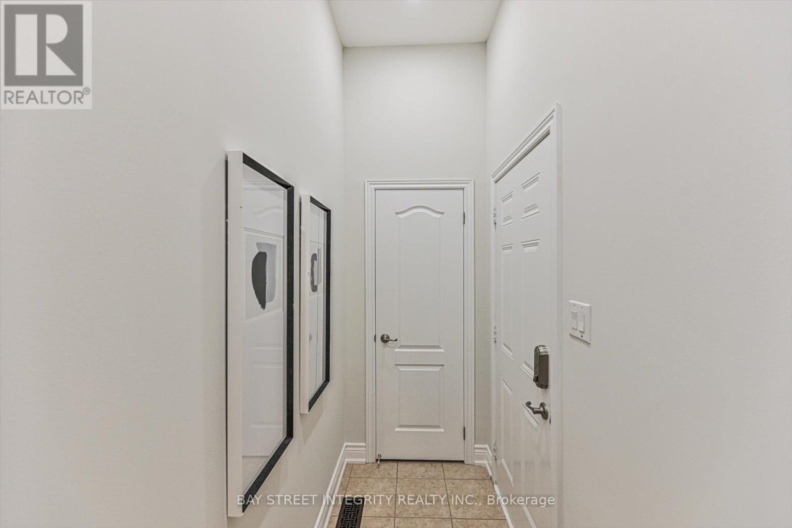 16 Coventry Court, Richmond Hill, Ontario  L4C 0X1 - Photo 12 - N13162374