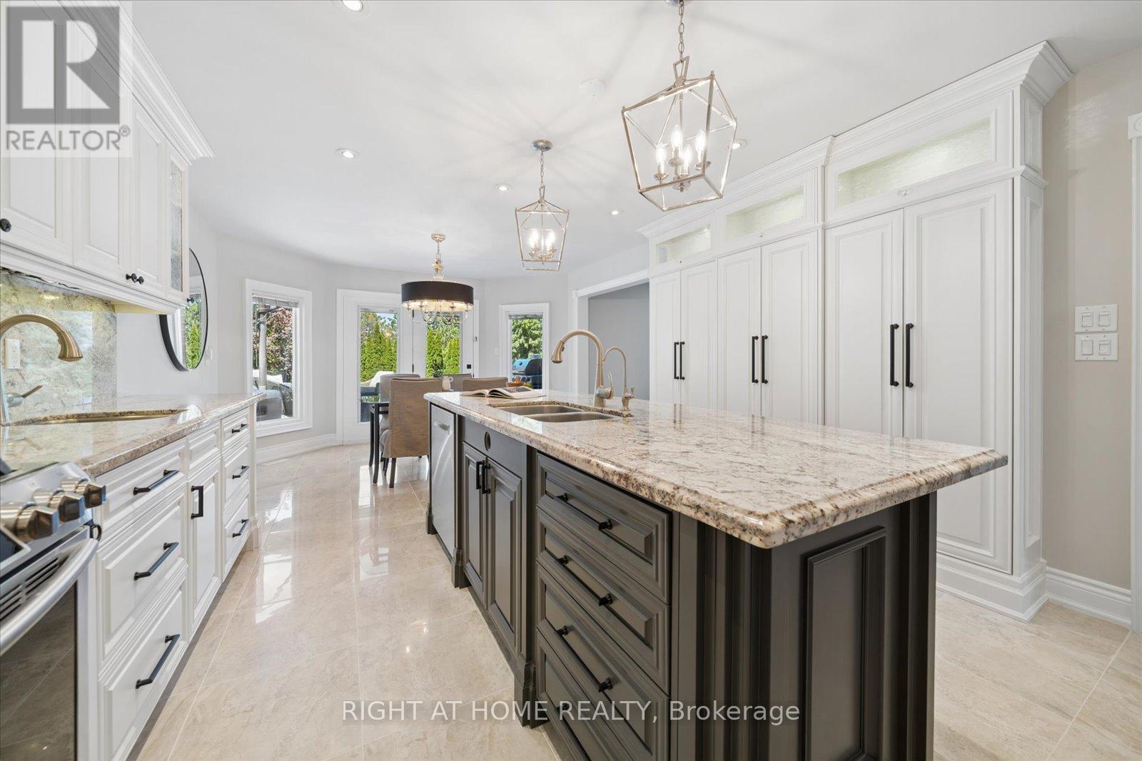 137 Treegrove Circle, Aurora, Ontario  L4G 6L9 - Photo 10 - N13162420