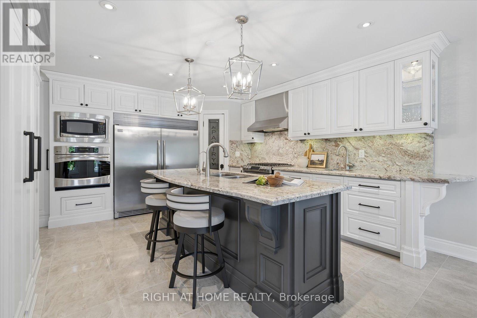 137 Treegrove Circle, Aurora, Ontario  L4G 6L9 - Photo 5 - N13162420