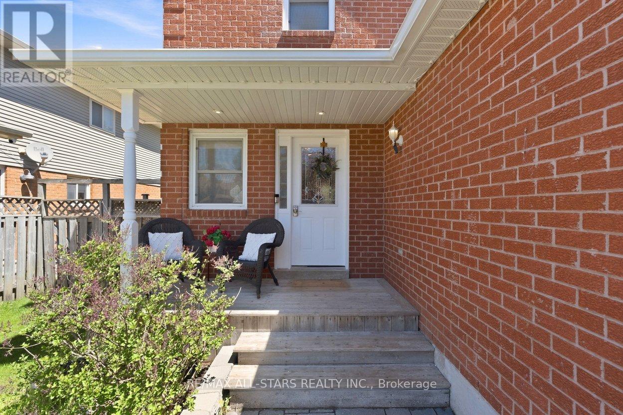 9 Tudor Place, Georgina, Ontario  L4P 3N7 - Photo 3 - N13162436