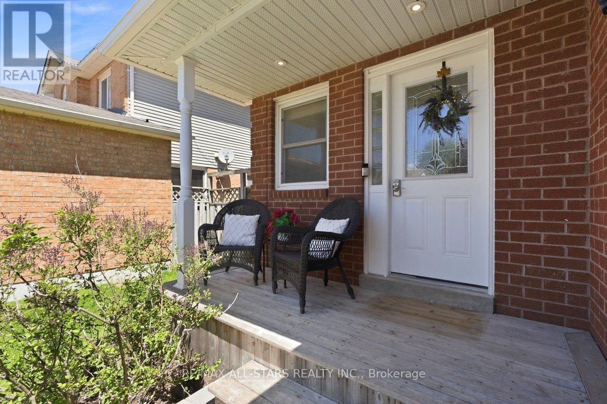 9 Tudor Place, Georgina, Ontario  L4P 3N7 - Photo 4 - N13162436