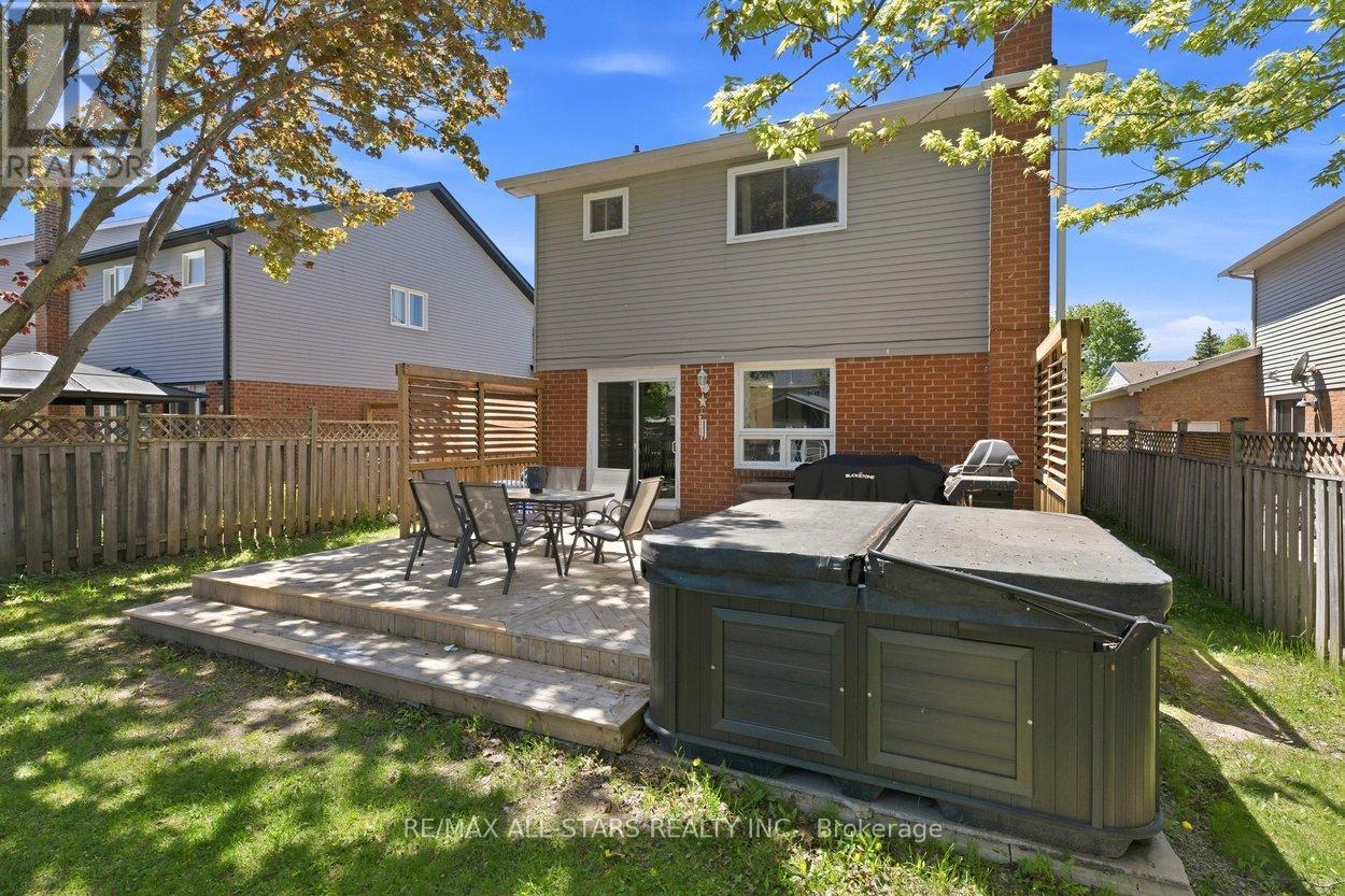 9 Tudor Place, Georgina, Ontario  L4P 3N7 - Photo 6 - N13162436