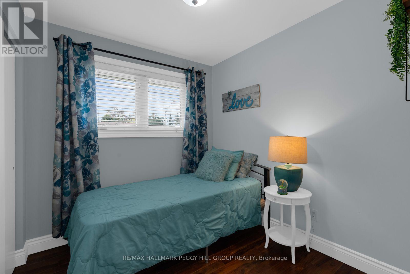 32 Kerr Drive, Penetanguishene, Ontario  L9M 1H6 - Photo 10 - S13162110