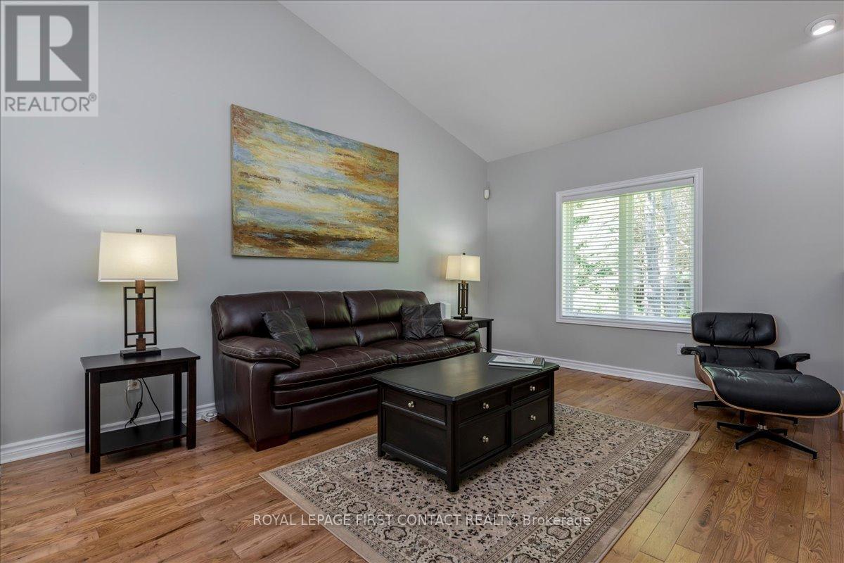 6 Martyn Drive, Wasaga Beach, Ontario  L9Z 1N4 - Photo 11 - S13162176