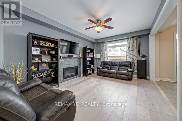 114 Monarchy Street, Barrie, Ontario L4M 0E2 - Photo 4 - S13162234