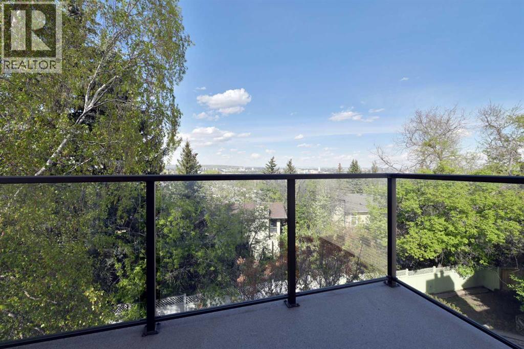 44 Coach Manor Rise SW, Calgary, Alberta  T3H 1C4 - Photo 11 - A2313362