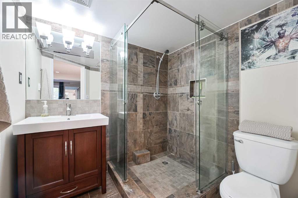 44 Coach Manor Rise SW, Calgary, Alberta  T3H 1C4 - Photo 21 - A2313362