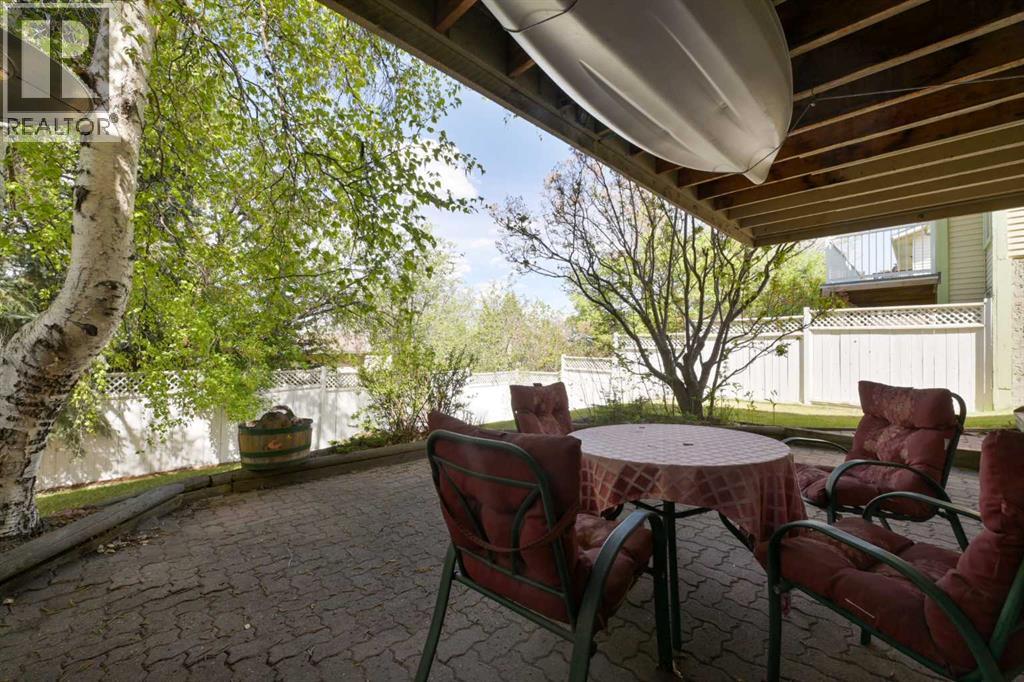 44 Coach Manor Rise SW, Calgary, Alberta  T3H 1C4 - Photo 22 - A2313362