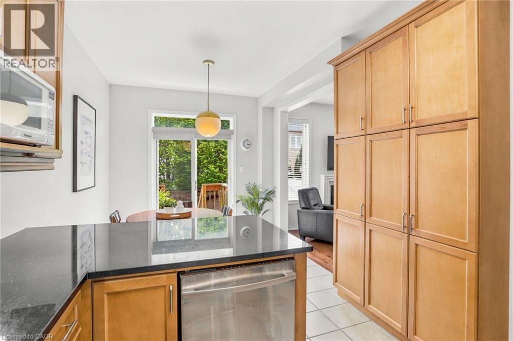 22 Cathedral Street, Waterdown, Ontario  L8B 0S3 - Photo 16 - 40832732