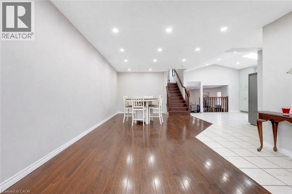 183 Bush Clover Crescent, Kitchener, Ontario  N2E 3P7 - Photo 2 - 40831483